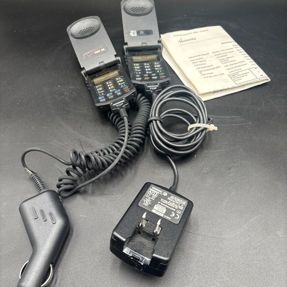 2 Motorola StarTAC ST7868 Dual Band Flip Phones w/ Home & Car Charger Battery